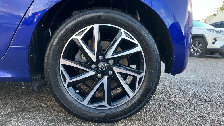 Toyota Yaris 1.5 Hybrid Design 5dr CVT Hybrid Hatchback